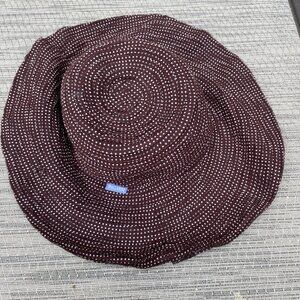 Wallaroo Hat Women's One Size Scrunchie Sun Hat Polka Dot  Brown‎ Beach Packable